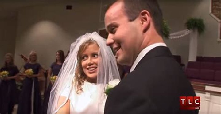 [WATCH] Anna & Josh Duggar’s Wedding Video — He Sang Hypocritical Song To Her – Hollywood Life