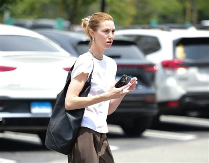 Whitney Port Celebrity Profile – Hollywood Life