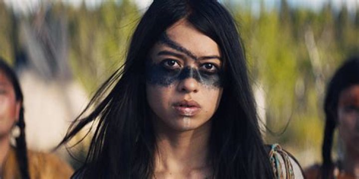 Who Is Amber Midthunder? About The Breakout Star Of ‘Prey’ – Hollywood Life