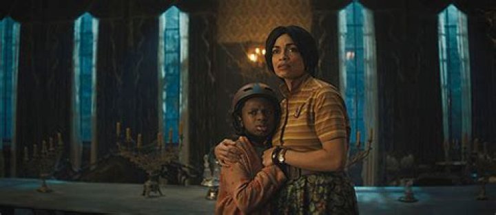Who Is Chase Dillon? About The 13-Year-Old ‘Haunted Mansion’ Standout – Hollywood Life