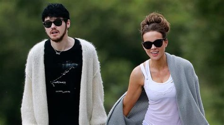 Who Is Goody Grace? Musician Seen Holding Hands With Kate Beckinsale – Hollywood Life