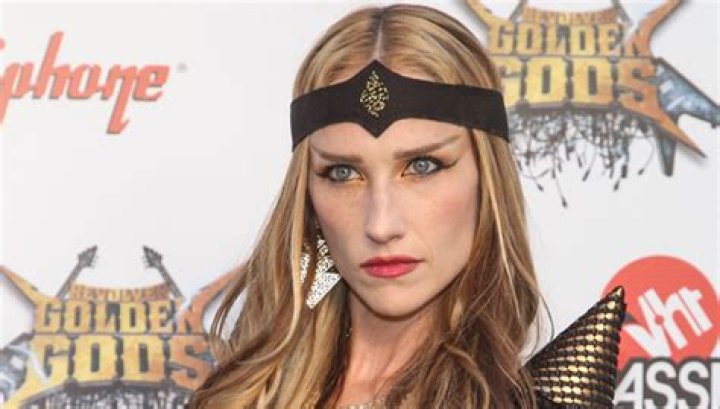 Who Is Jill Janus? Facts On The Huntress Singer Who Died From Suicide – Hollywood Life