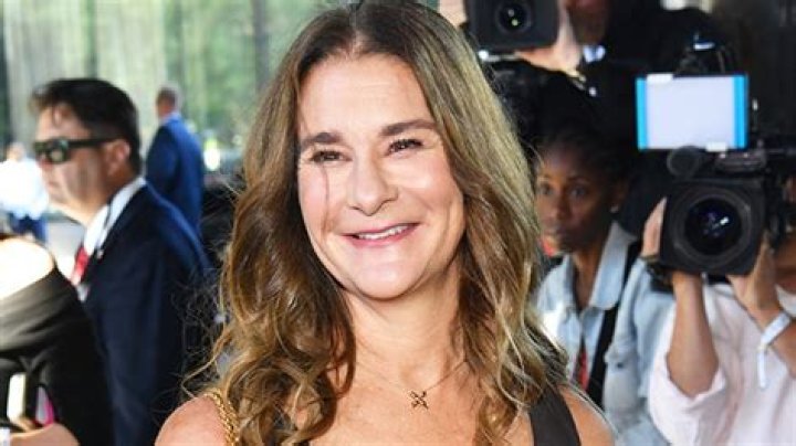 Who Is Jon Du Pre? 5 Things On Former Reporter Dating Melinda Gates – Hollywood Life