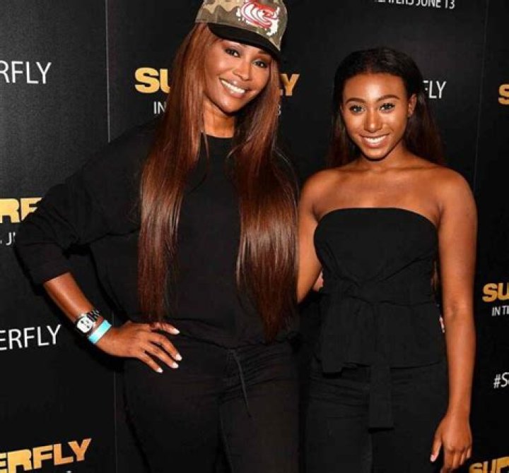 Who Is Noelle Robinson? Facts About Cynthia Bailey’s Daughter – Hollywood Life