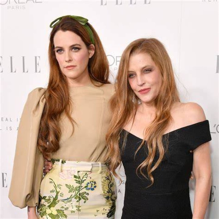 Who Is Riley Keough? 5 Things About Elvis Presley’s Granddaughter – Hollywood Life
