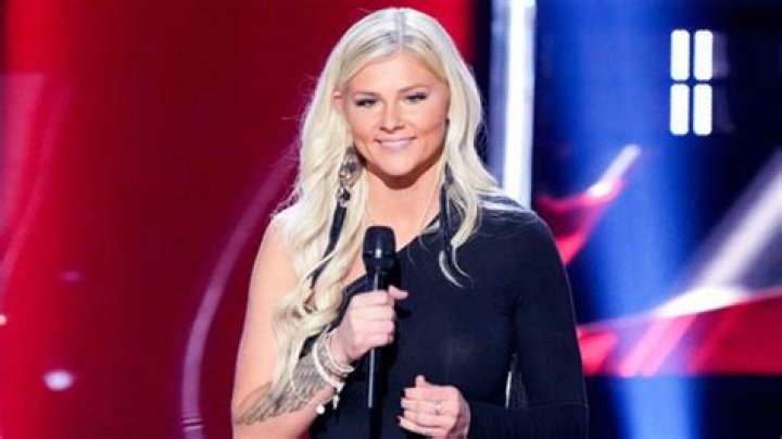Who Is Sadie Bass? About The Country Standout On ‘The Voice’ Season 22 – Hollywood Life