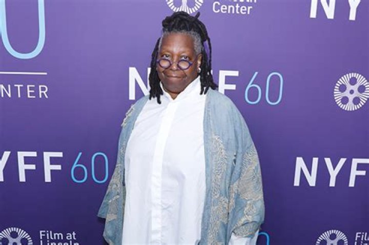 Whoopi Goldberg Wears No Glasses For The First Time On ‘The View’ – Hollywood Life