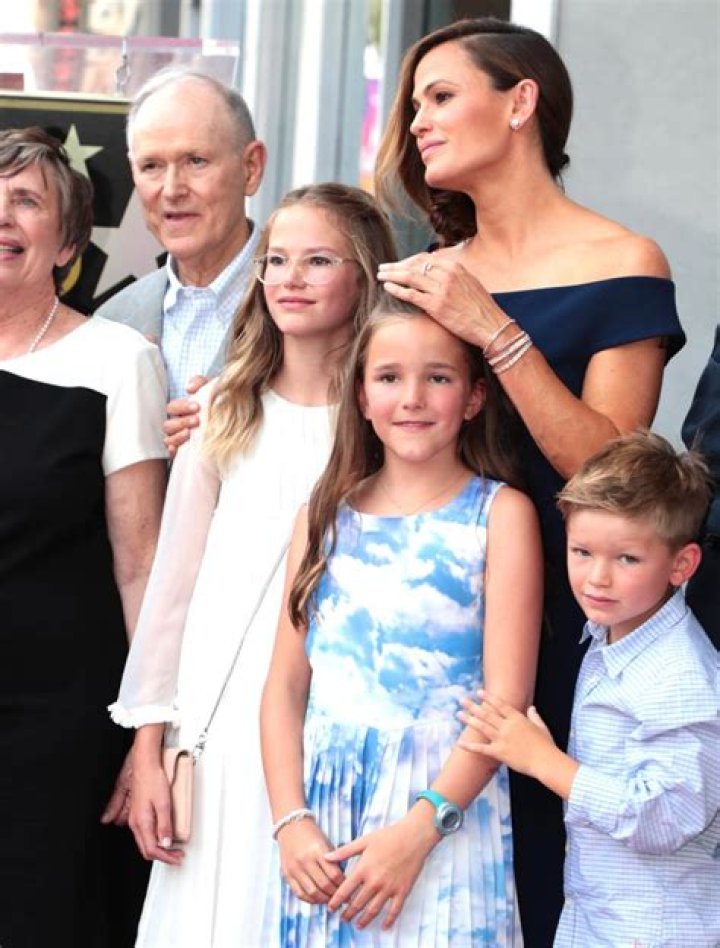 Why Ben Affleck’s Waiting To Introduce GF Ana de Armas To His Kids With Jennifer Garner