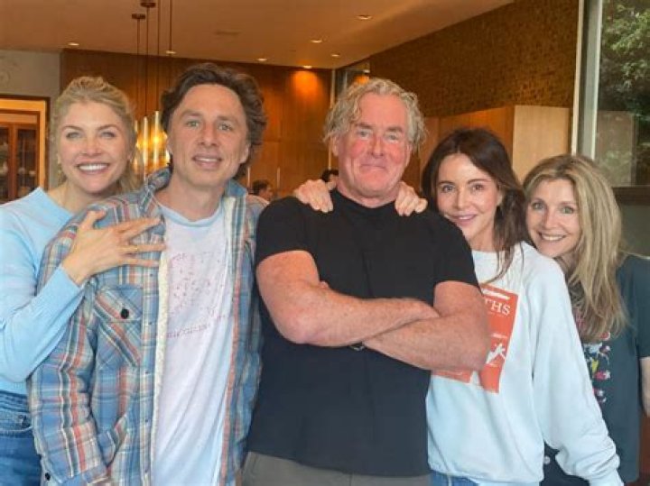 Zach Braff Has ‘Scrubs’ Reunion – Hollywood Life